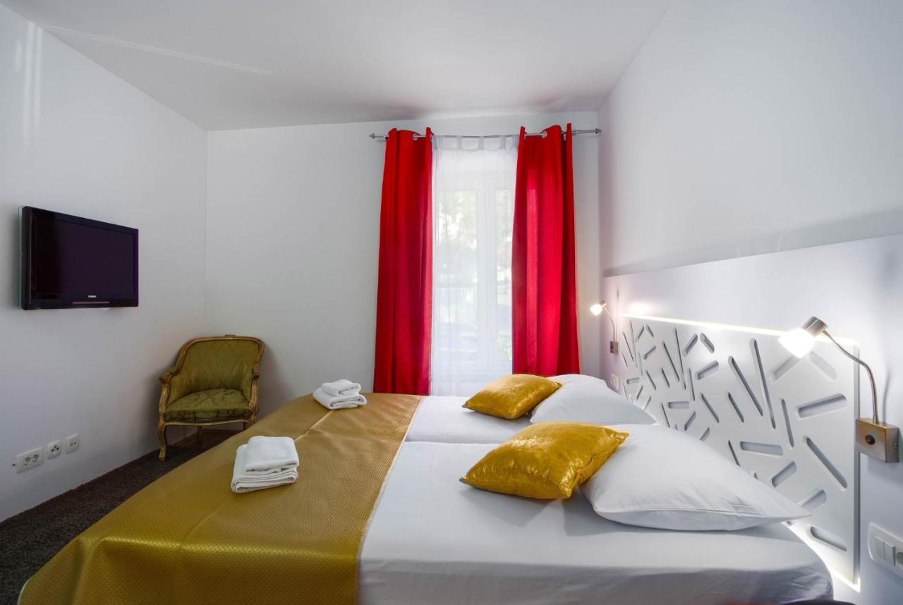 Villa Sveti Kriz Traù Esterno foto