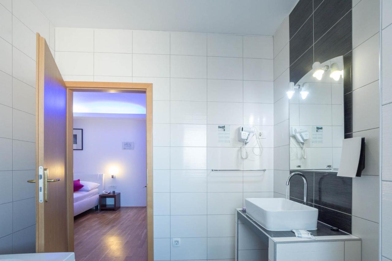 Villa Sveti Kriz Traù Esterno foto