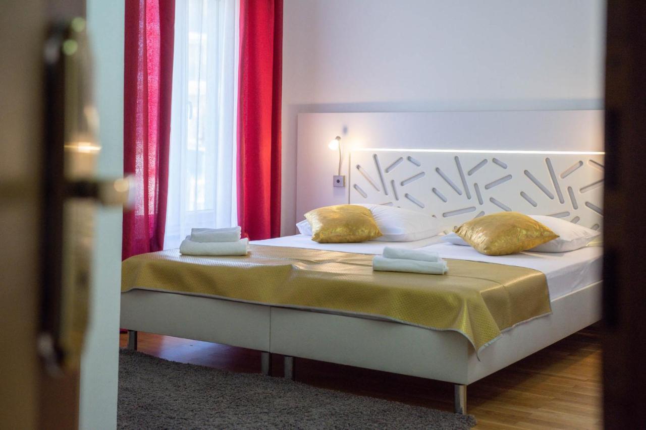 Villa Sveti Kriz Traù Esterno foto