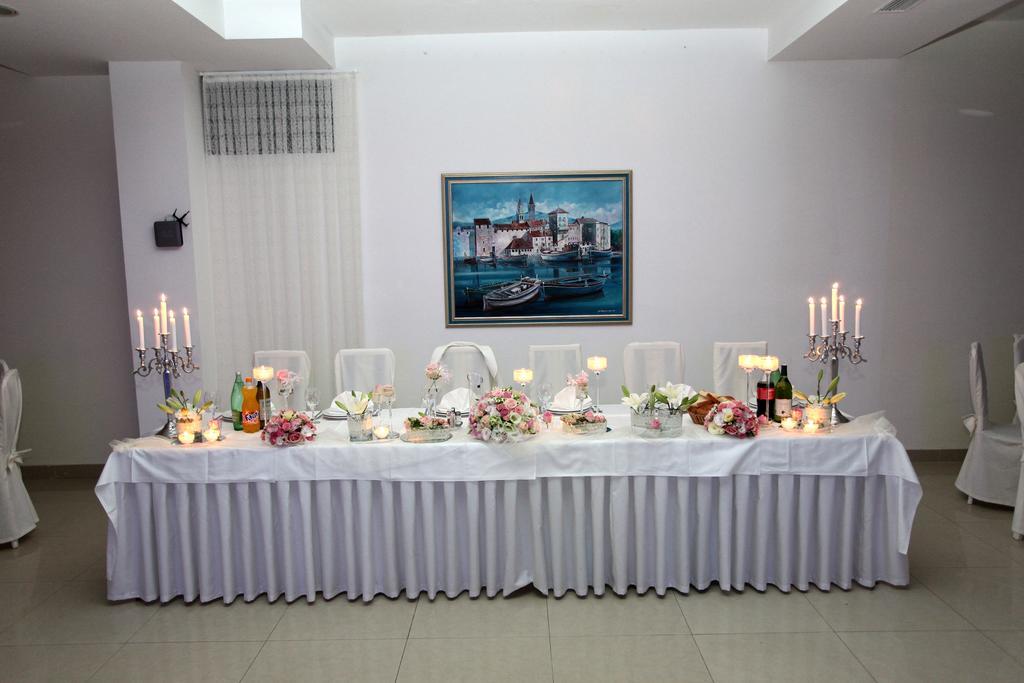 Villa Sveti Kriz Traù Esterno foto