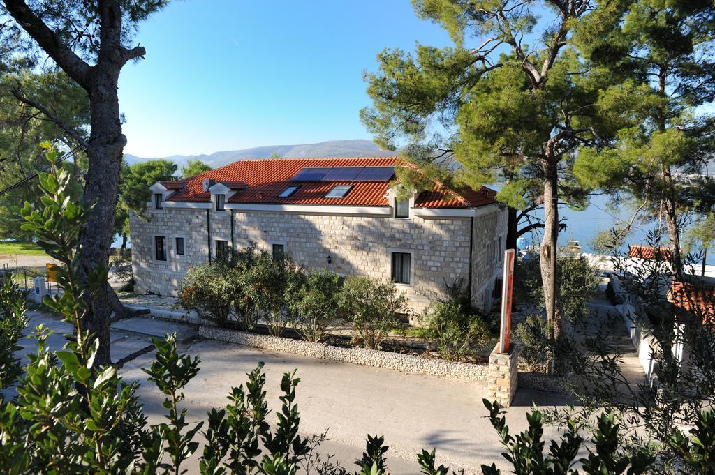 Villa Sveti Kriz Traù Esterno foto